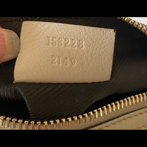 Gucci Leather Cosmetic Makeup Pouch - Picture 10 of 14